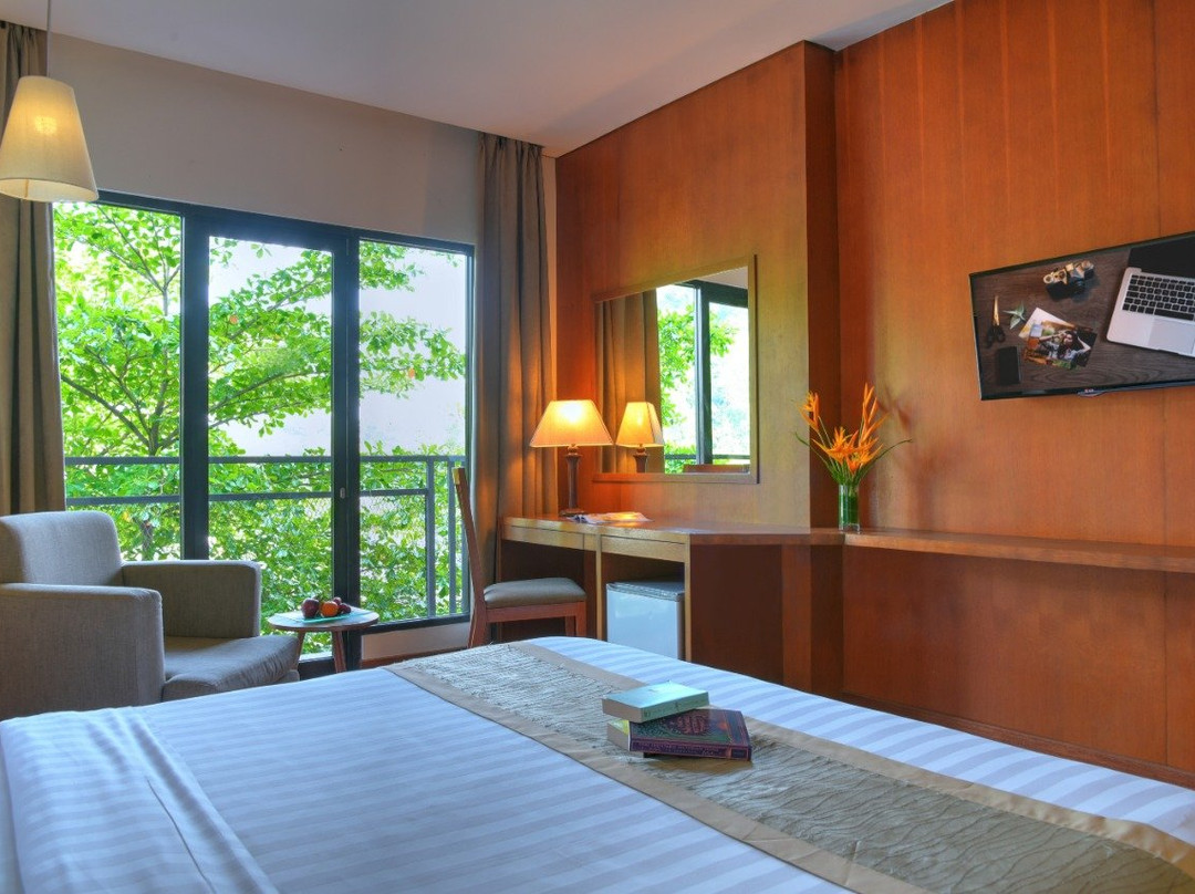 Oak Tree Emerald Hotel & Conventions Semarang