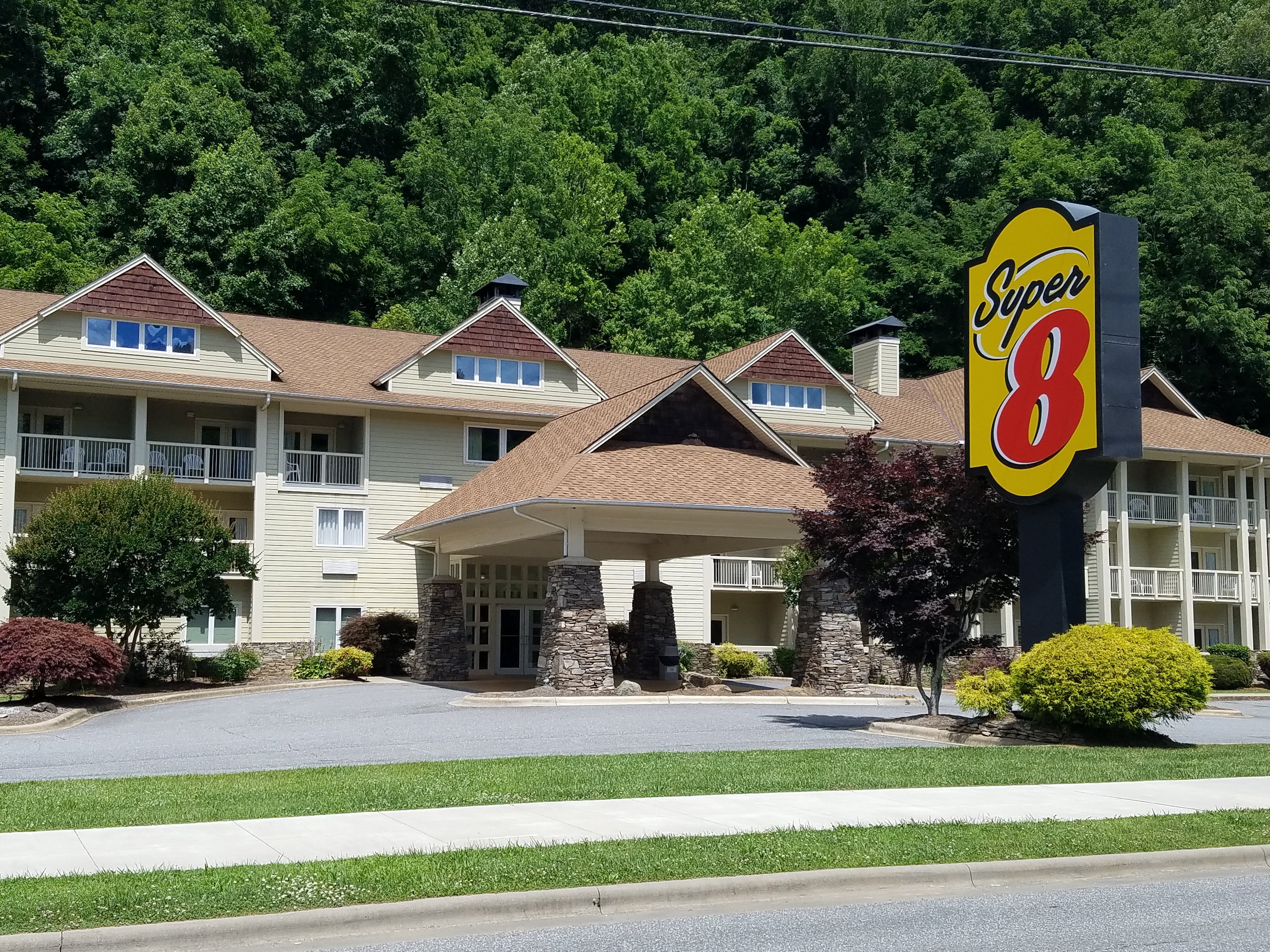 Super 8 by Wyndham Cherokee-官方