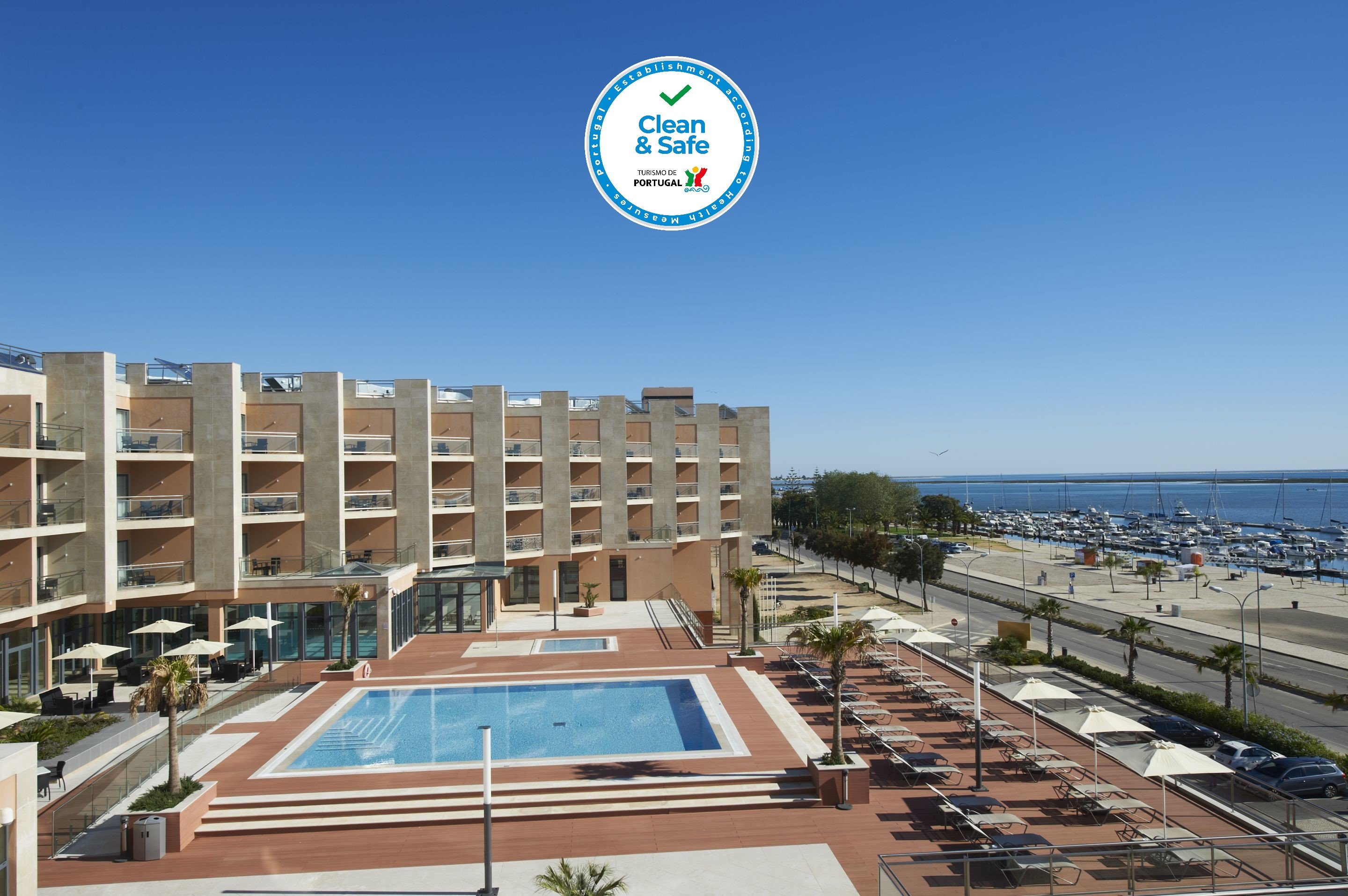 Real Marina Hotel & Spa-浴室