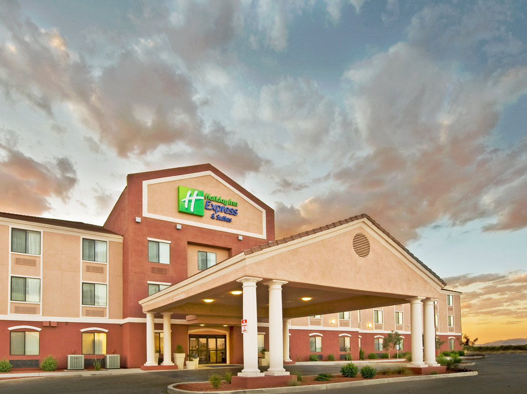 Holiday Inn Express & Suites Willcox By IHG主图