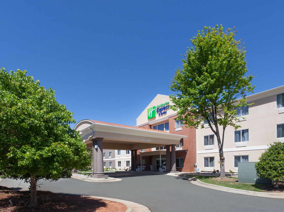 Holiday Inn Express & Suites Mebane By IHG主图