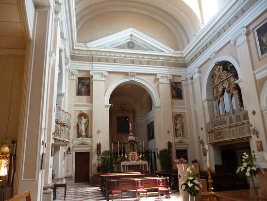 Chiesa Parrocchiale di Santa Maria Maggiore-布索伦戈必去景点