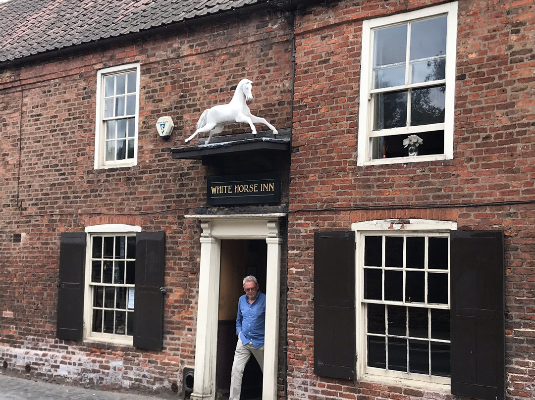 Bishop Burton旅游景点-The White Horse Inn