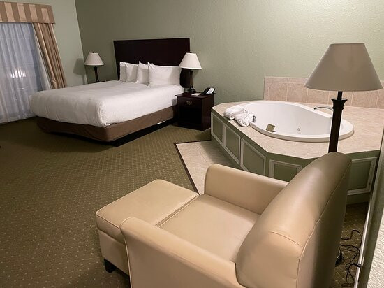 贝斯维斯特星海假日酒店主图