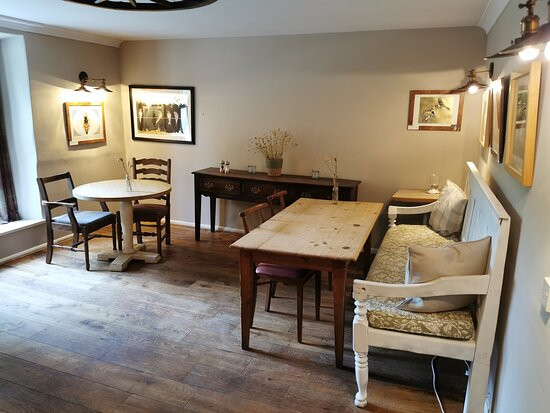 The Riverside at Aymestrey主图