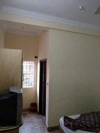 SPOT ON 29404 Kruthika Comforts主图
