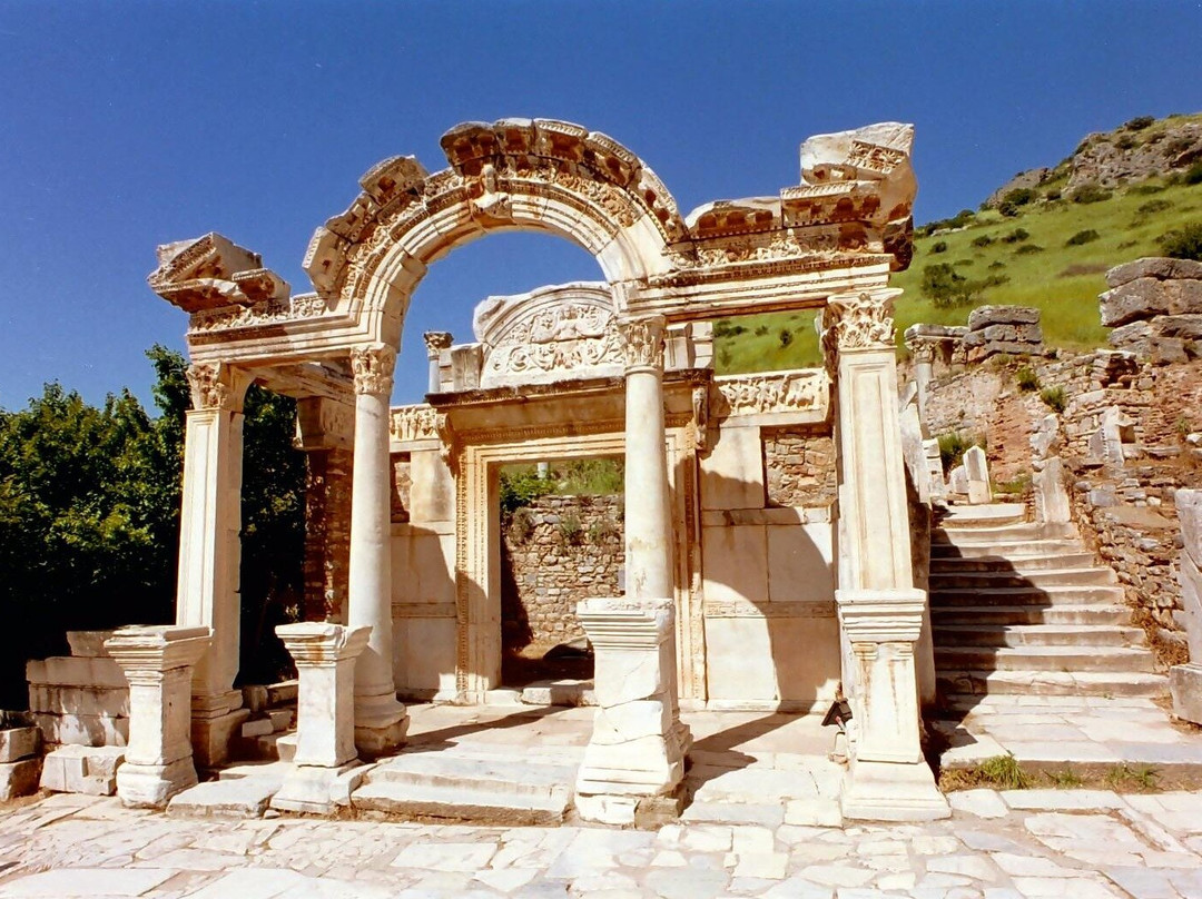 Ephesus and Pamukkale Daily Tours from Kusadasi and Izmir