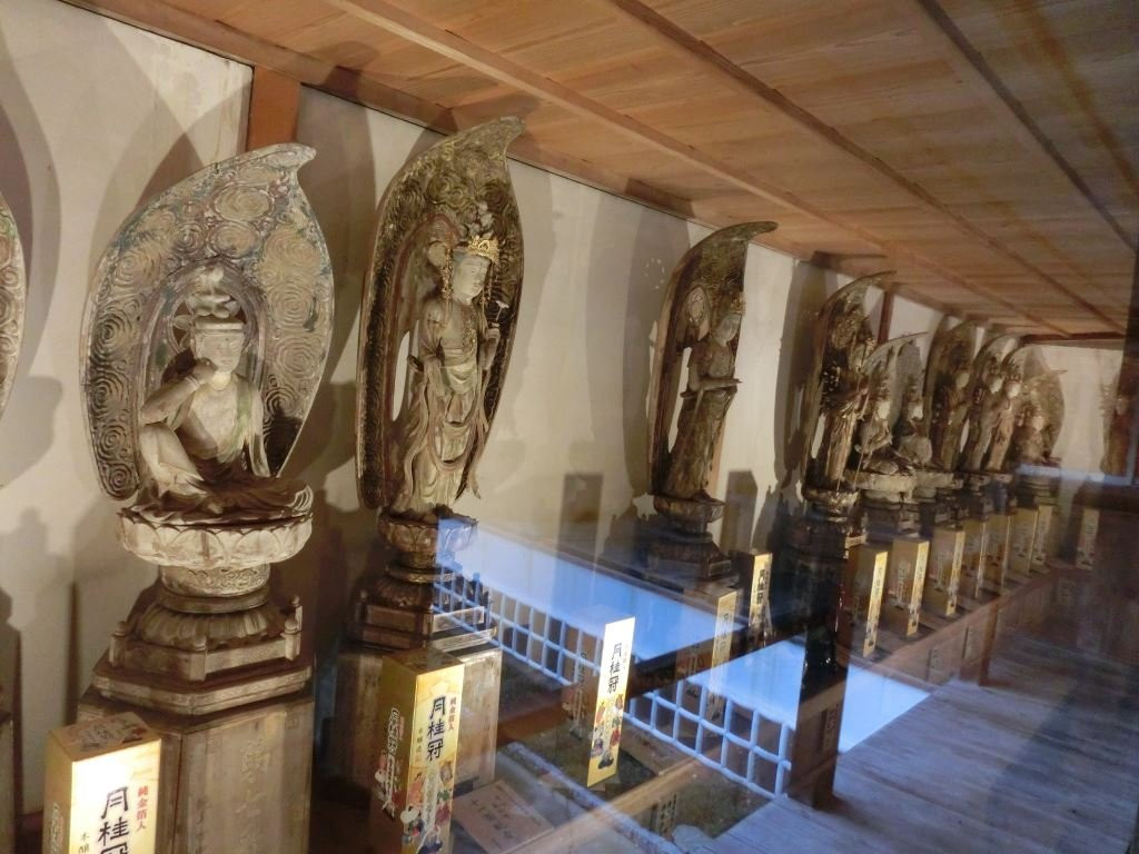 Dainichi-ji Temple, Saikoku 33 Kannon Statues