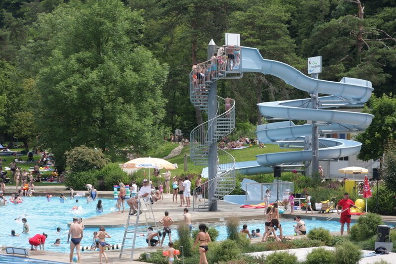 Schwimmbad Nau