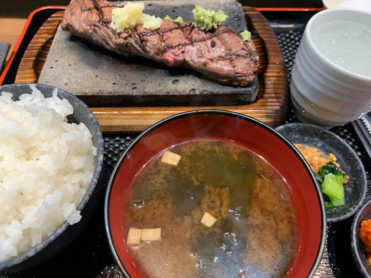 感動の肉と米 長久手店