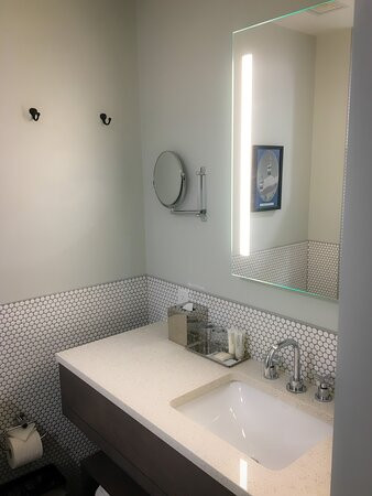 蒙特皇家酒店主图