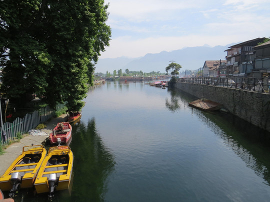 River Songs Tours and Travels-斯利那加必去景点