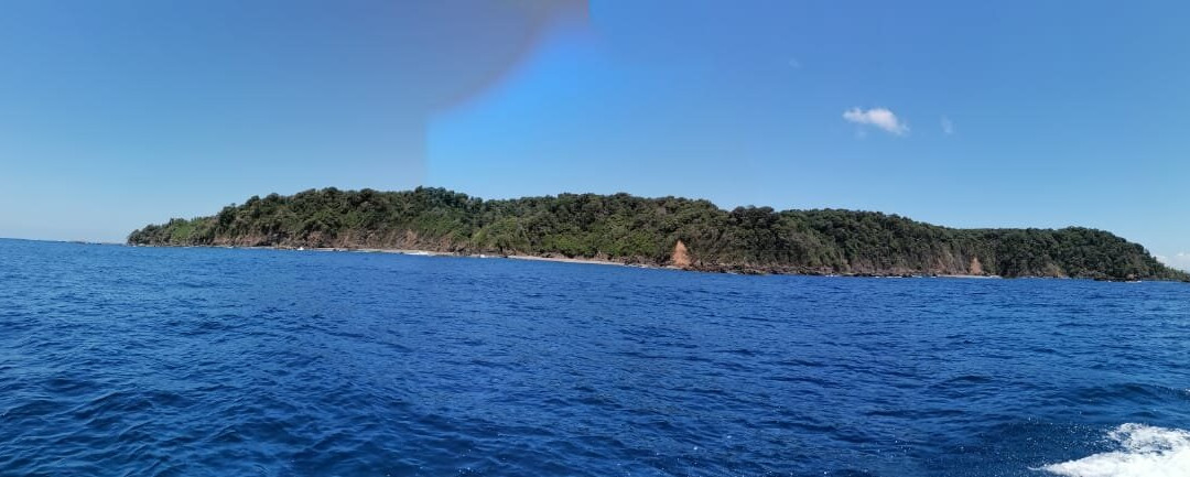 Reserva Biologica Isla del Cano景点图片