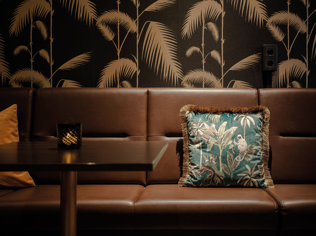 西佳汉莎酒店主图