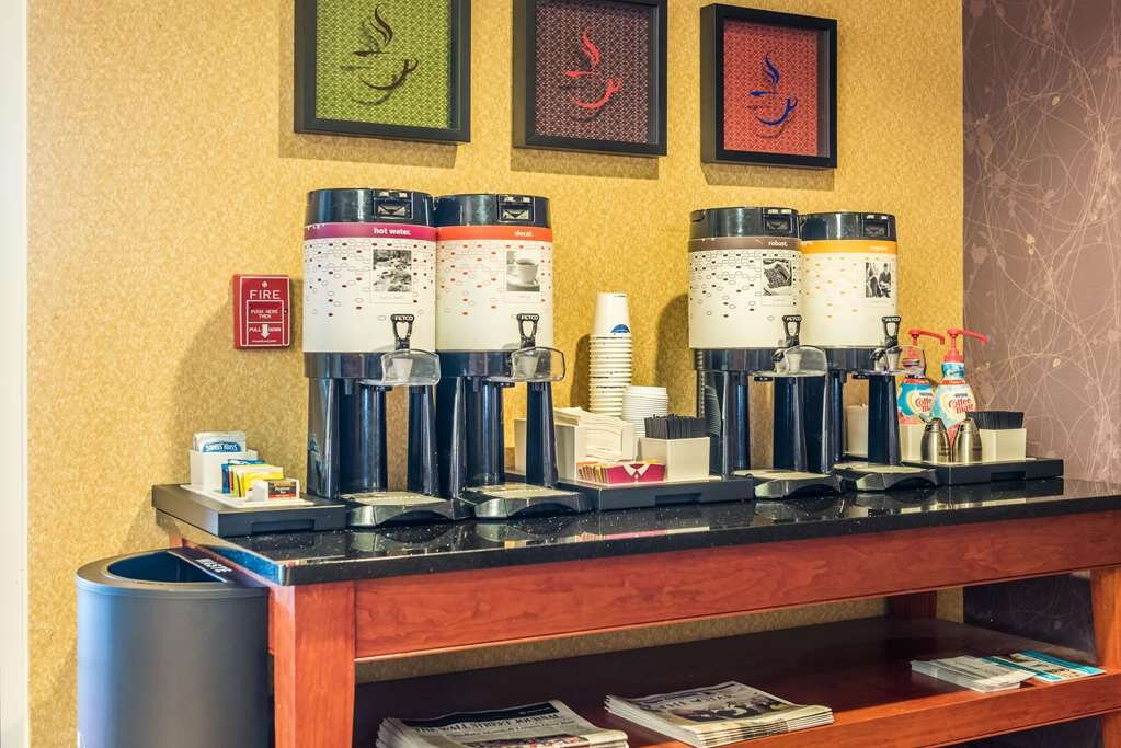 Hampton Inn Easton主图