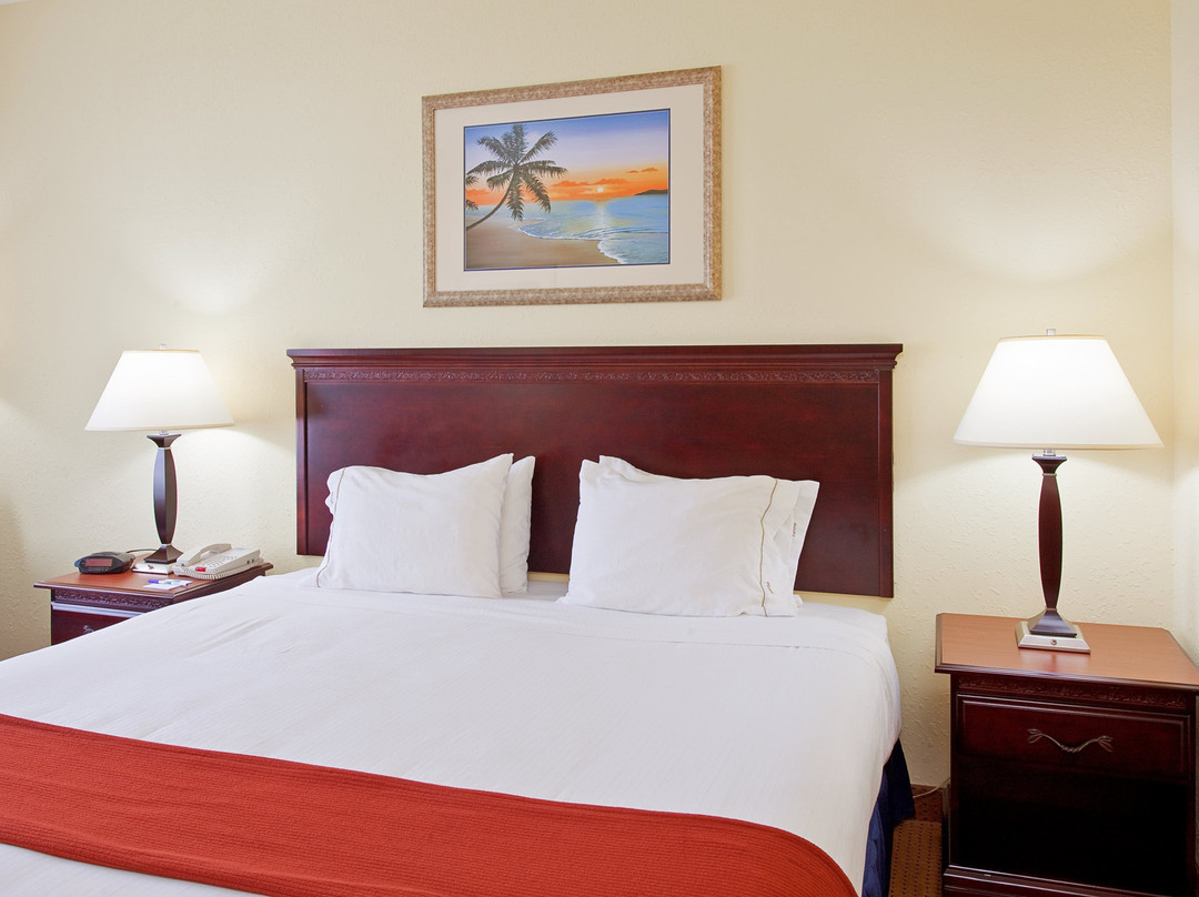 Holiday Inn Express & Suites Panama City-Tyndall by IHG主图