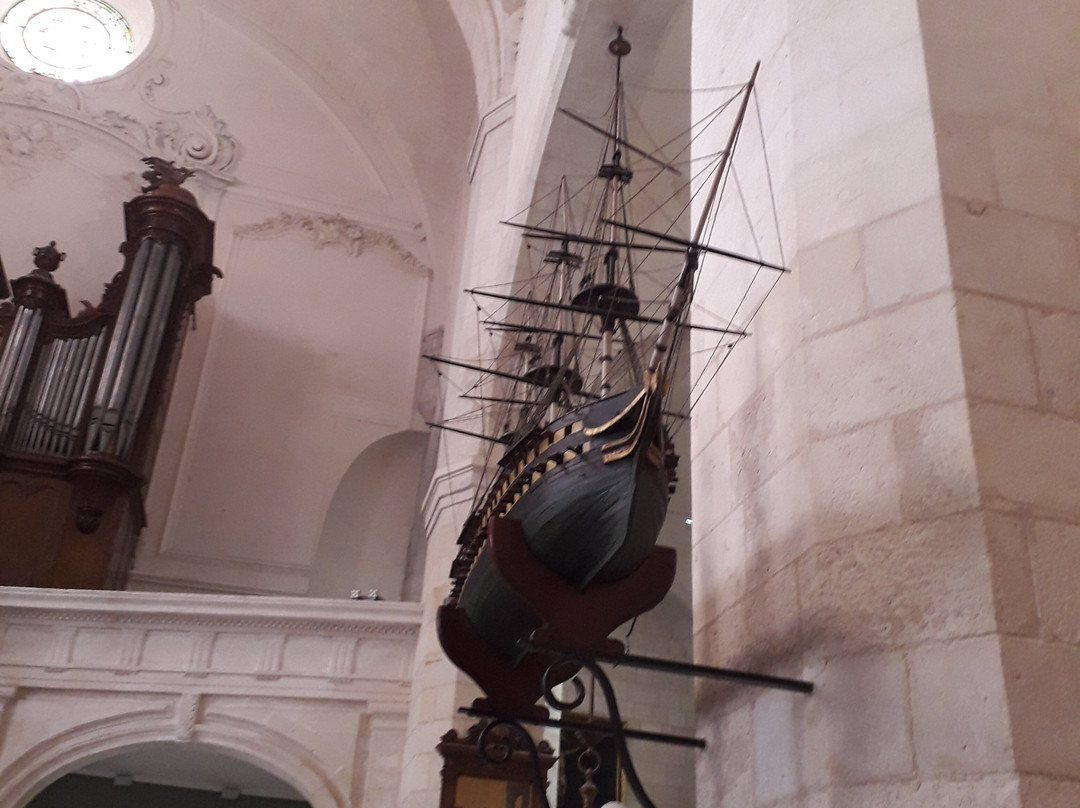 Eglise St-Sauveur景点图片
