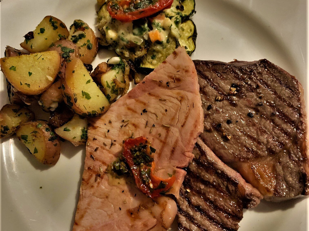 黄金太阳酒店主图