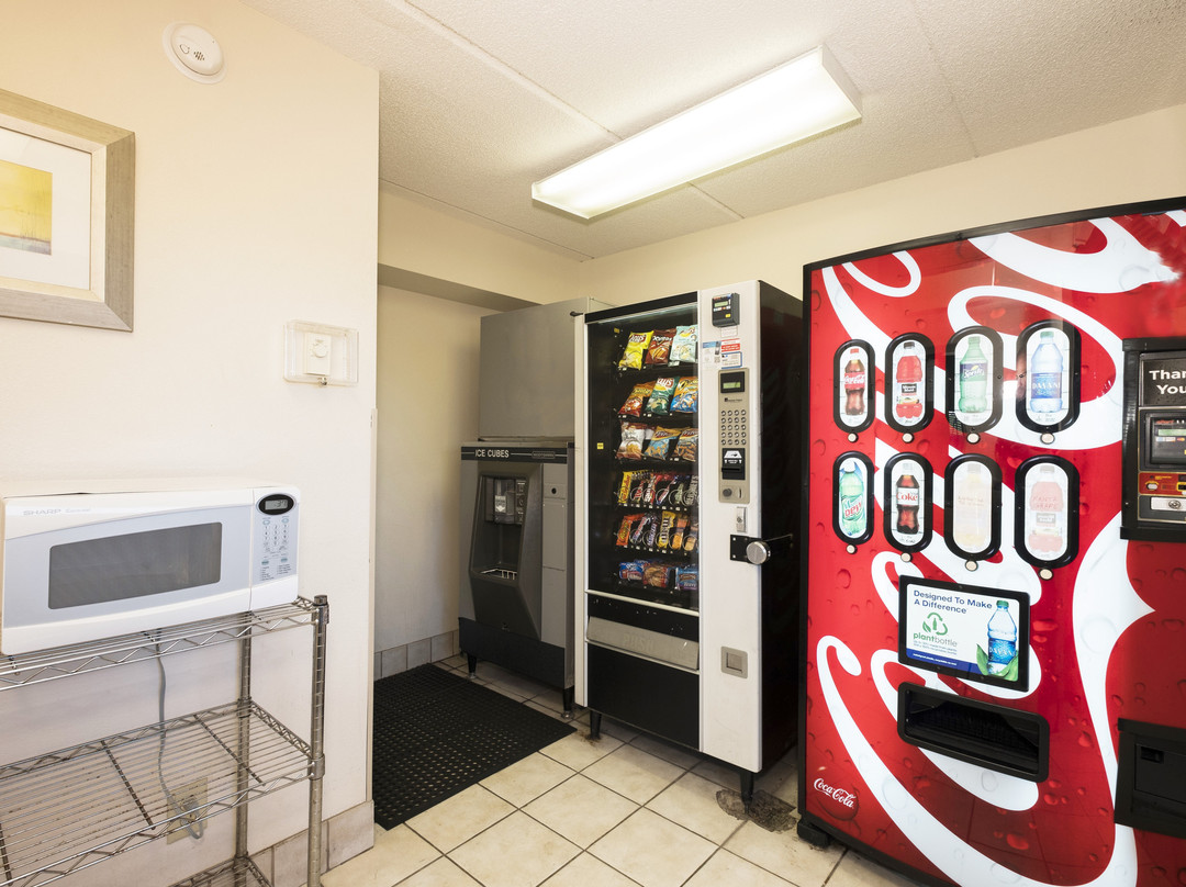 哥伦比亚东红顶酒店-杰克逊堡主图