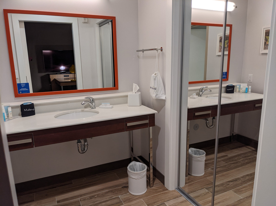 Hampton Inn & Suites Wells主图