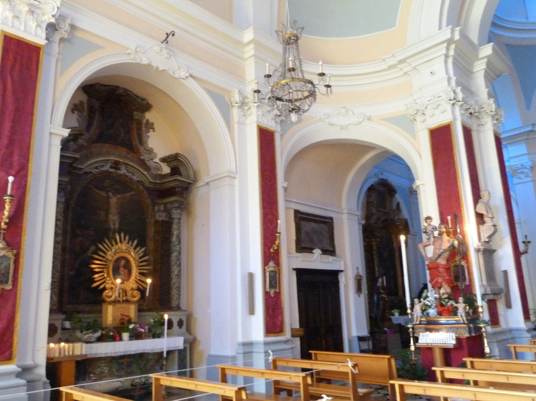 Duomo di San Cristoforo-Urbania必去景点