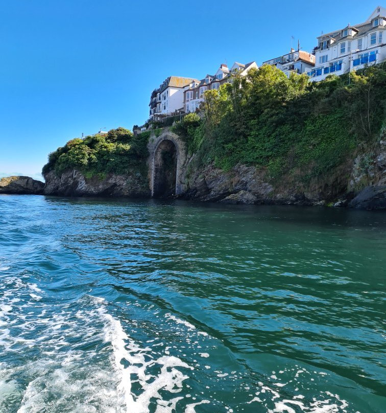 Boatzer Glass Bottom Boat Trips-卢城必去景点