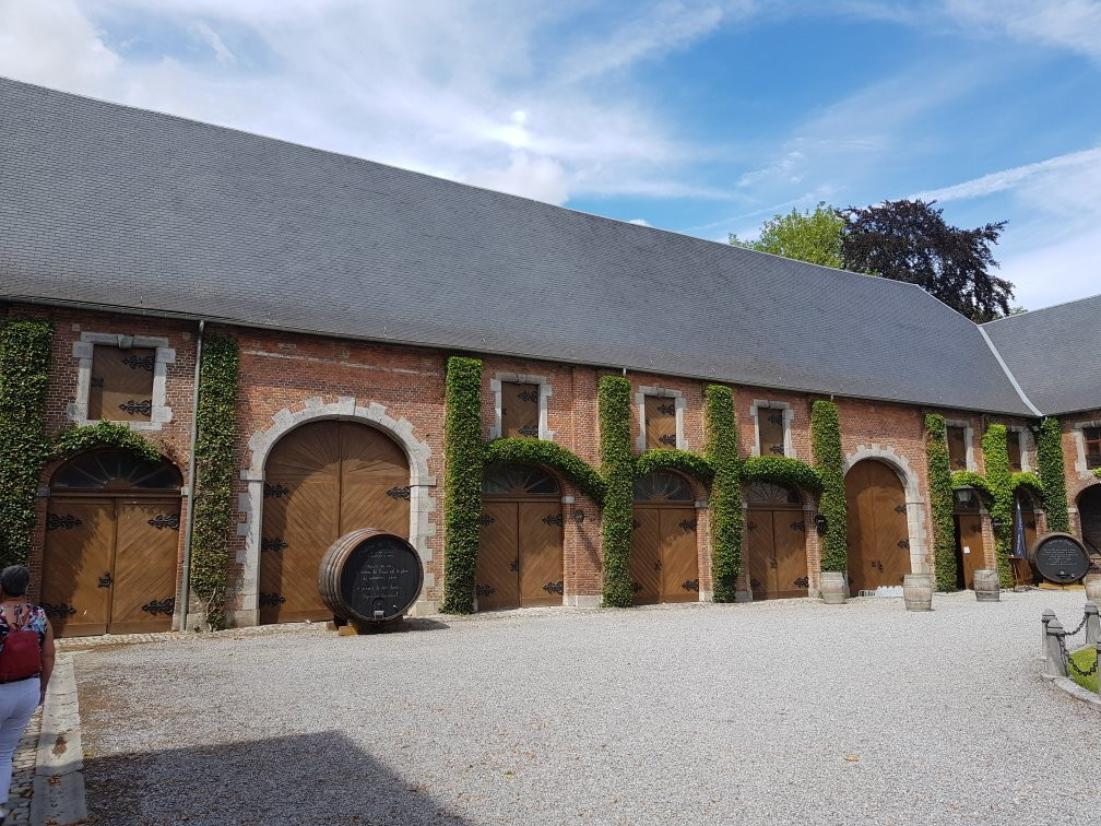 Chateau de Bioul-Anhée必去景点