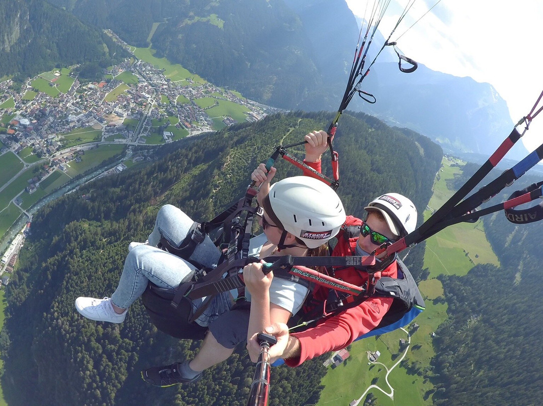 Stocky Air Paragliding景点图片