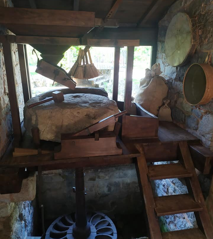 Oficina de turismo de Belmonte de Miranda景点图片