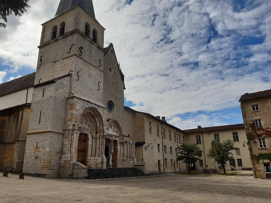 Abbaye Notre-Dame d'Ambronay-Ambronay必去景点