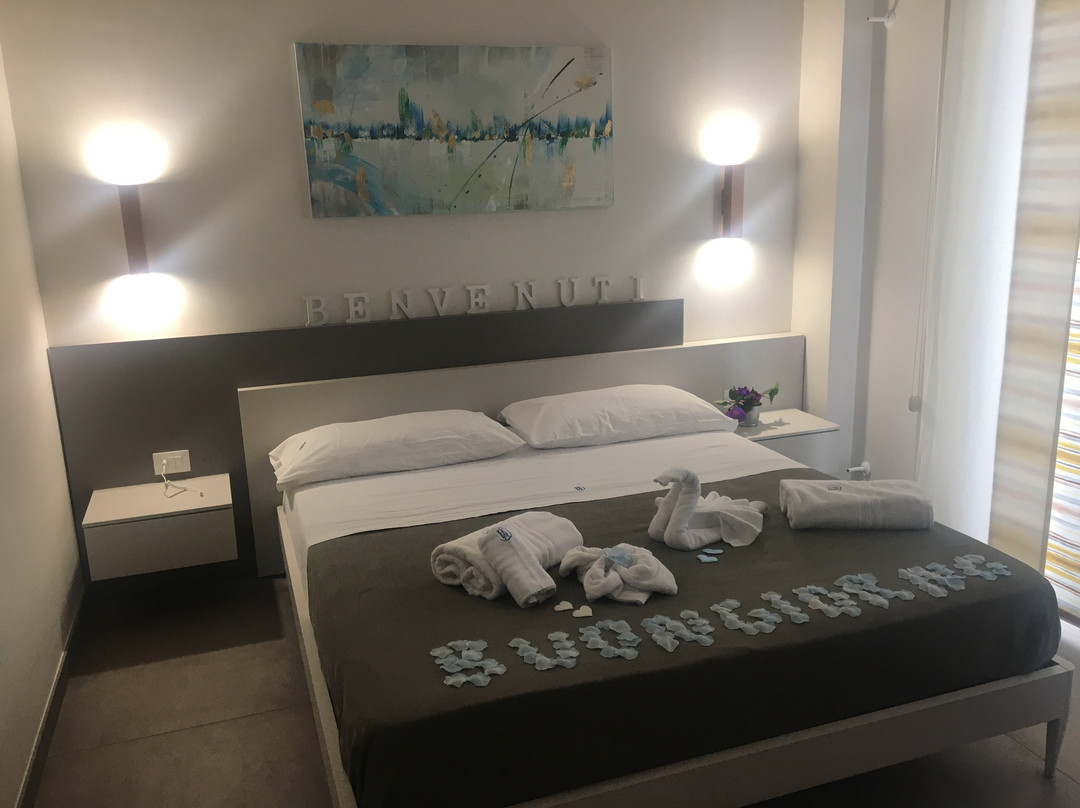 Torre Lapillo酒店住宿-Baia Azzurra B&B