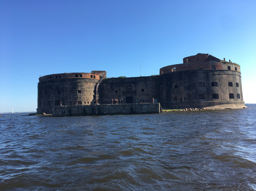 Forts of Kronstadt: Excursions-喀琅施塔得必去景点