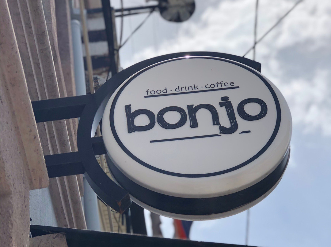Bonjo Cafe & Bar