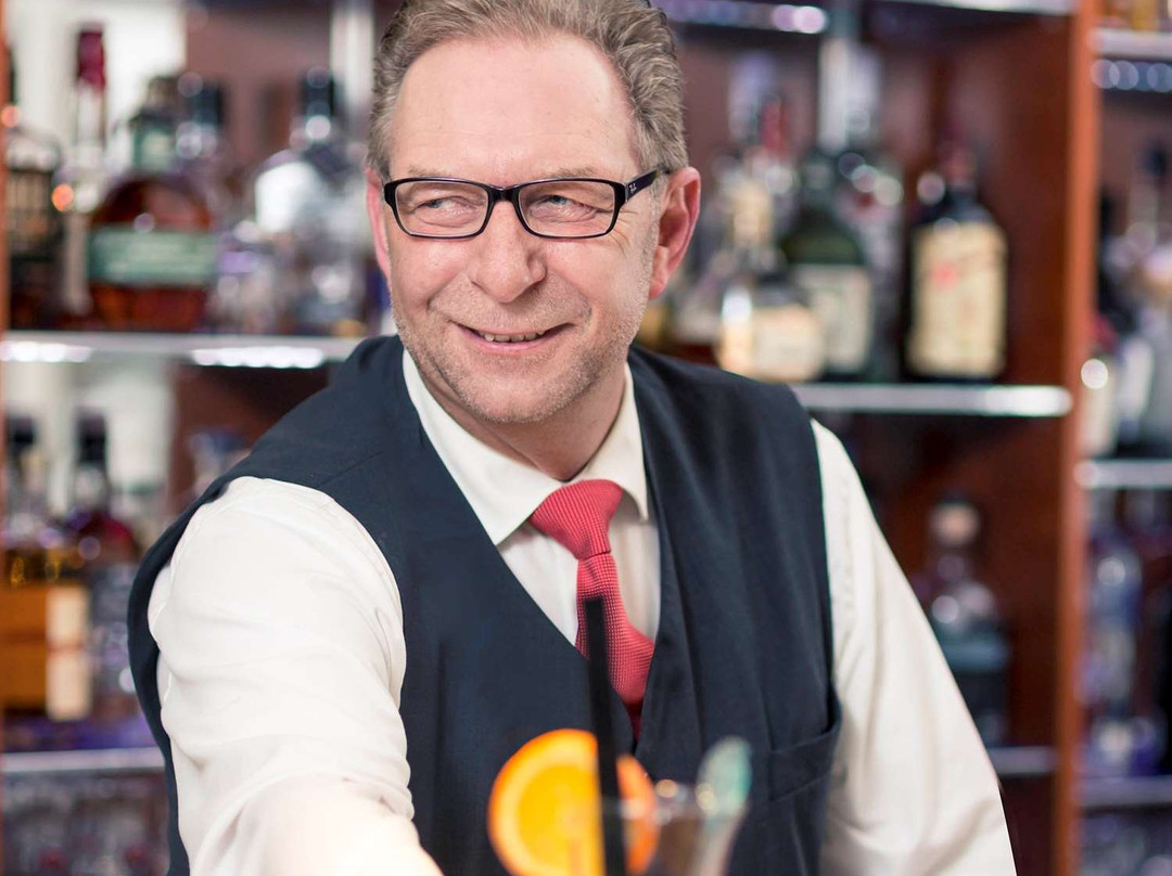 巴特恩豪森市美居酒店主图