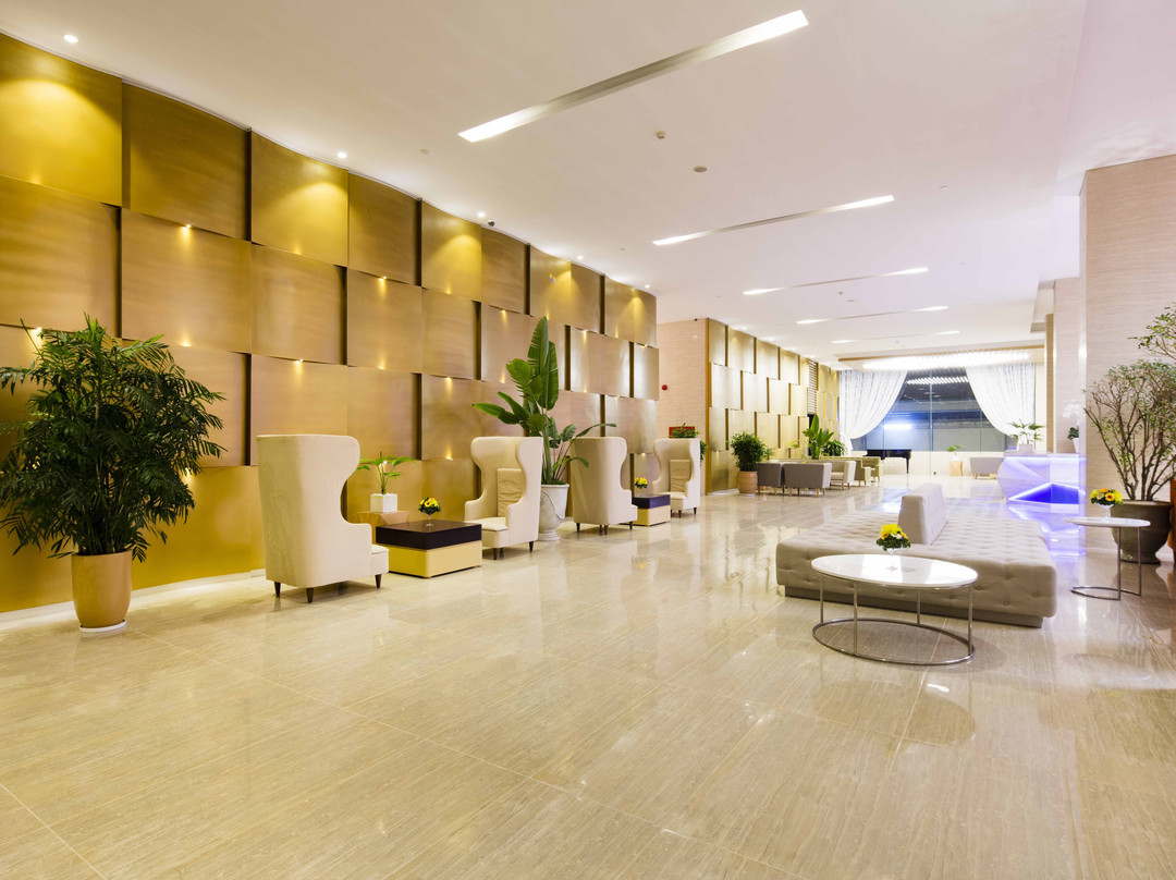 Diamond Bay Golf & Villas Resort主图