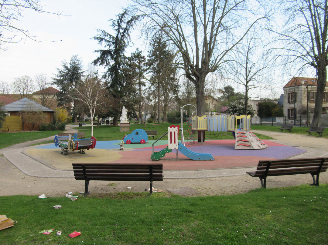 Square de la Pie-圣莫代福塞必去景点