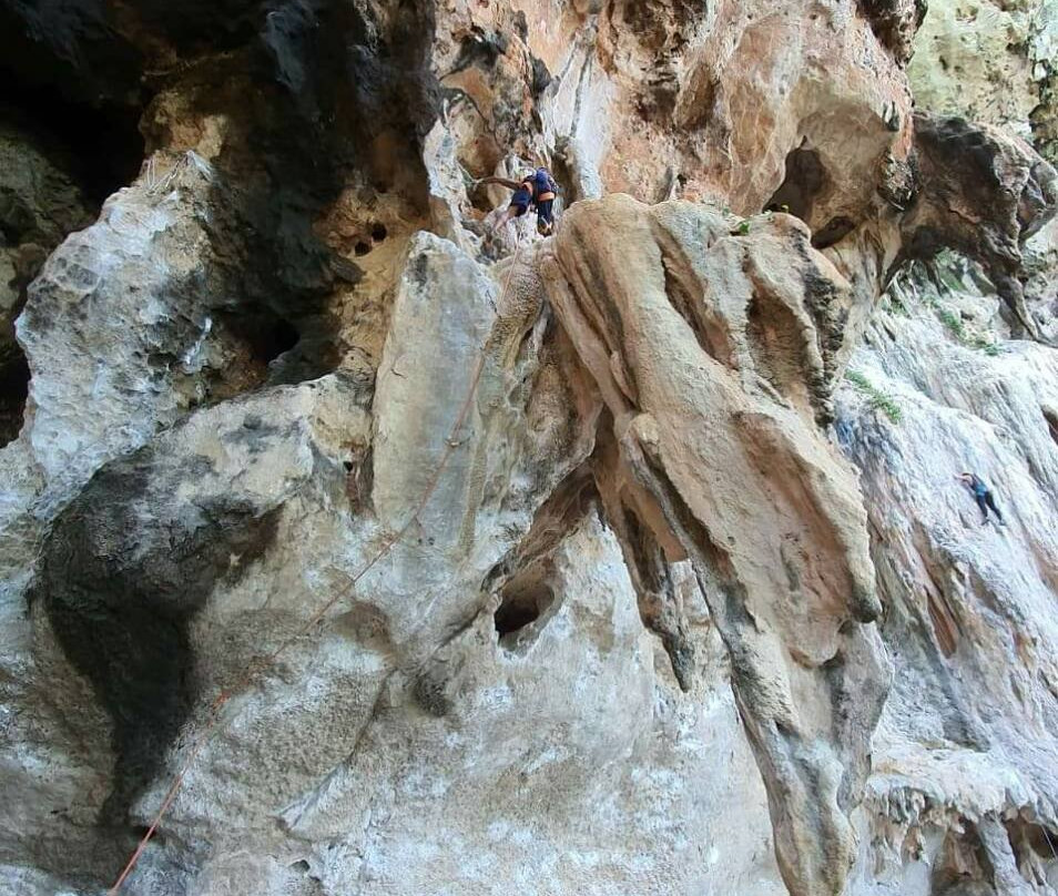 国王攀岩中心-莱利海滩必去景点