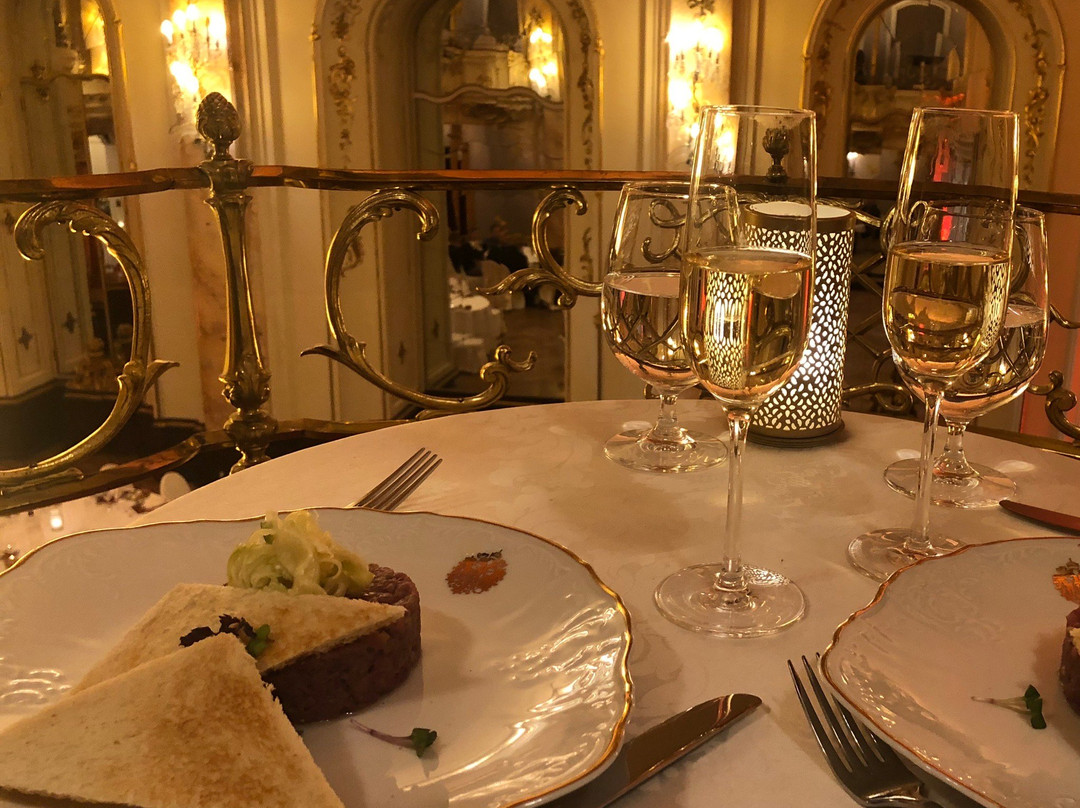 Mozart Dinner Opera景点图片