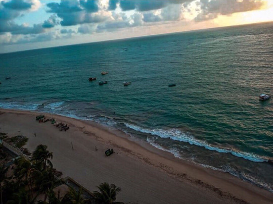 Praia de Candeias-累西腓必去景点