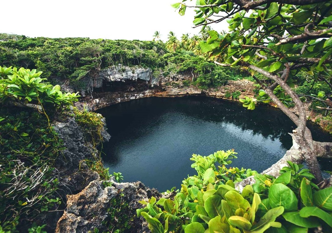 Blue Hole of Hanawa-Ouvea必去景点