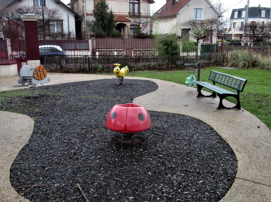 Square Henriette Vornière-Pierrefitte-sur-Seine必去景点