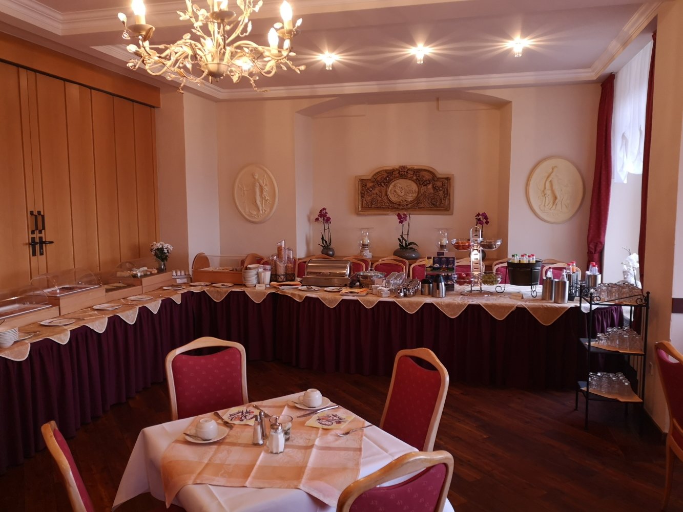 Berghotel Kockelsberg-餐饮
