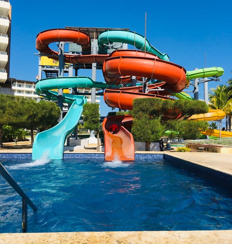 蒙特哥湾罗雅顿蓝水 - 傲途格精选全包式度假村主图