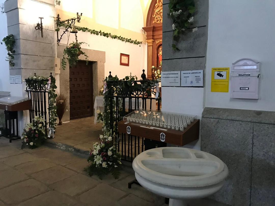 Ermita de Nuetra Senora de Navahonda-Robledo de Chavela必去景点