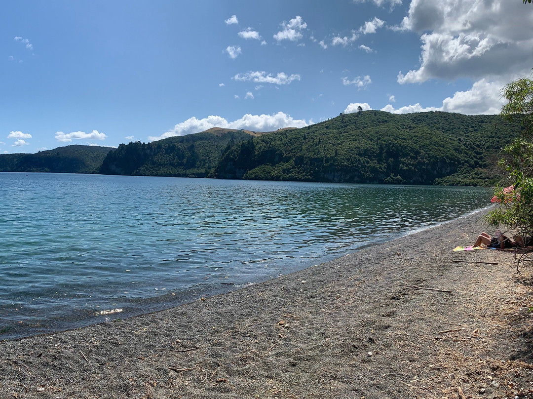 Whakaipo Bay景点图片