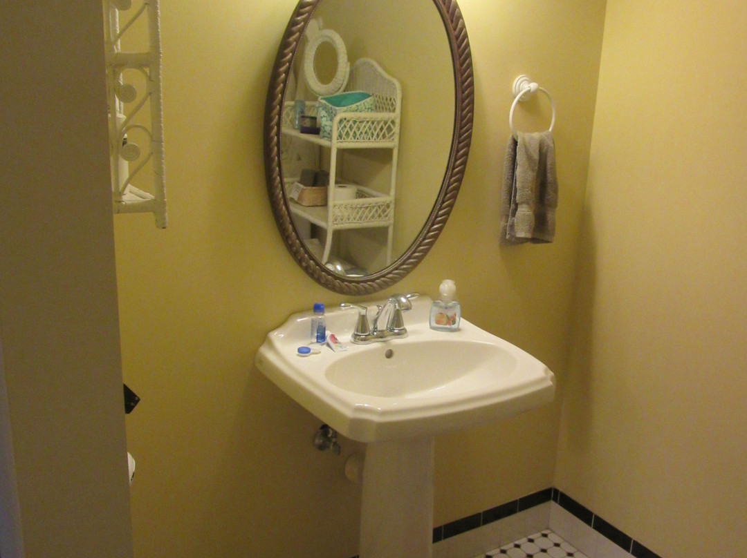 White Garden Inn主图