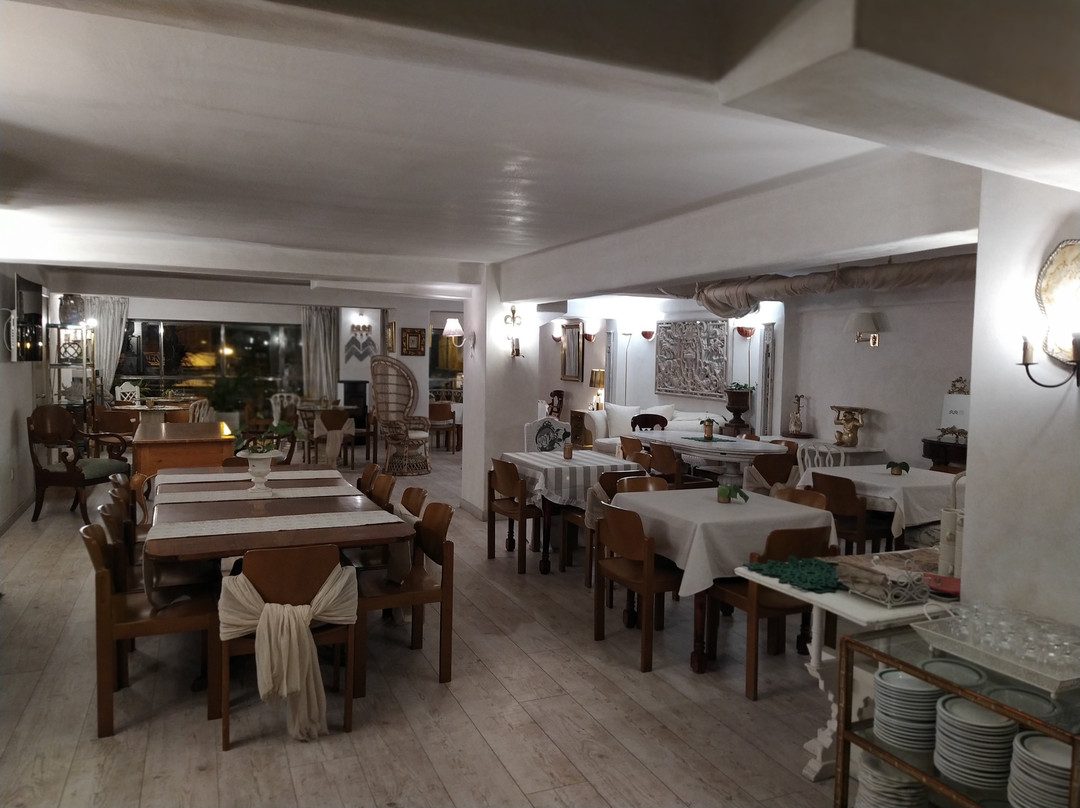 玛利亚路易莎酒店主图