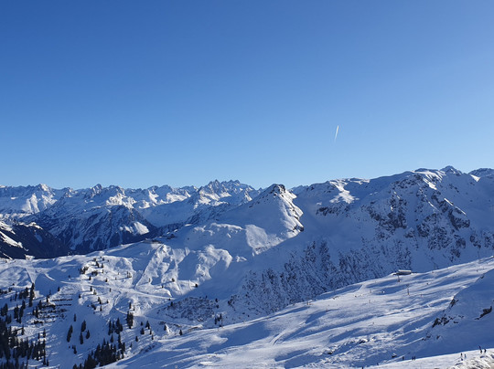 Aparthotel Tschanun主图