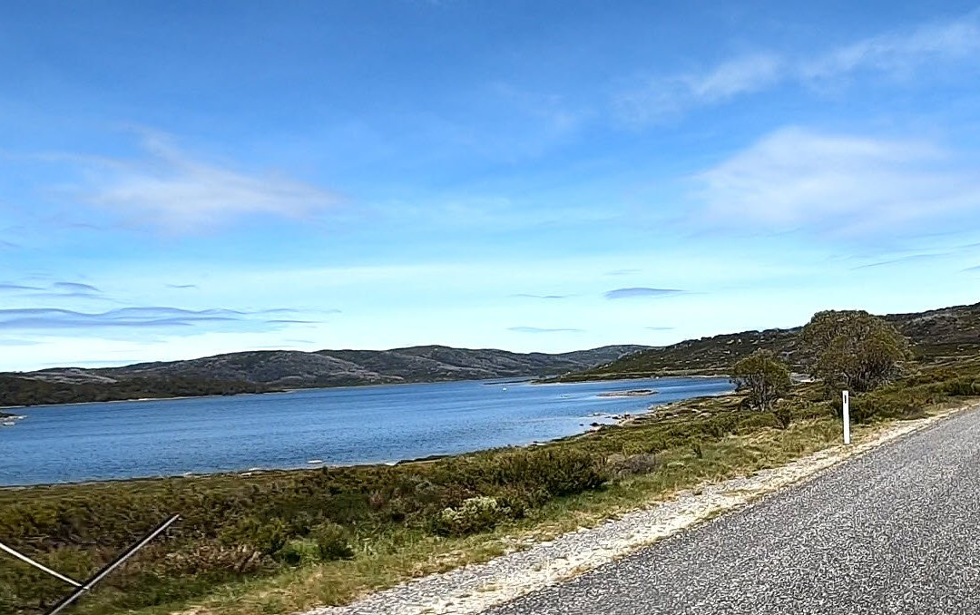 Rocky Valley Lake-Falls Creek必去景点