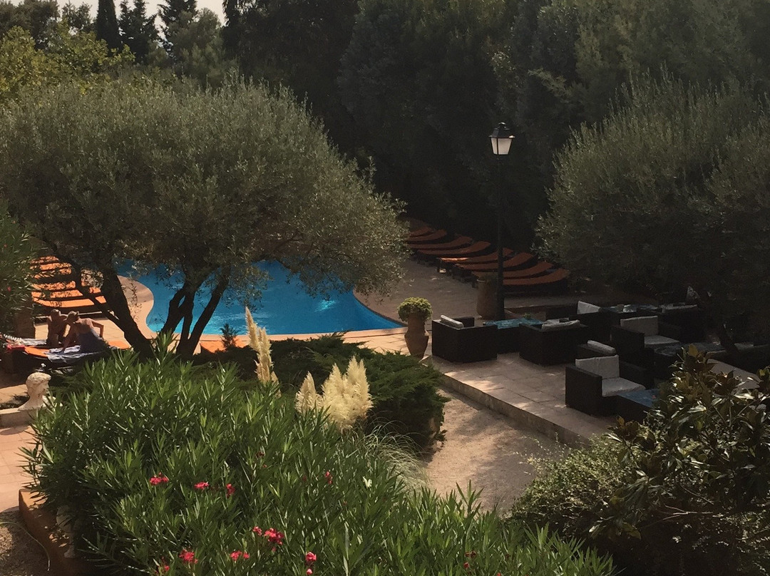 阿瑟珀里斯酒店主图